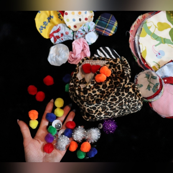 Deluxe Tote Organizer Bag Craft Storage Travek Bag w/ Fabrics/Crafts Included - Picture 8 of 11